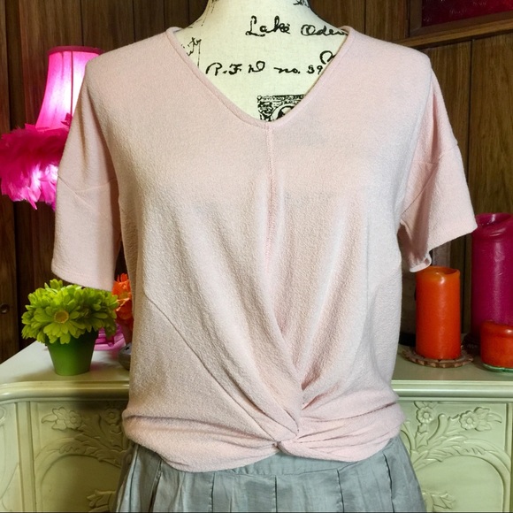 Towne Tops - Towne Twist Waist Top in Pale Pink